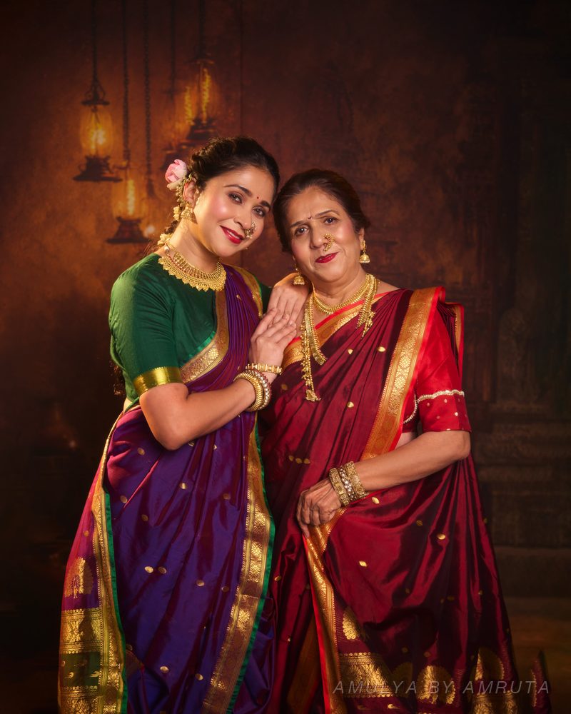 आकृती साडी नेसलेली — नेसलेली. अमूल्य बाय अमृता यांनी निवडलेली.